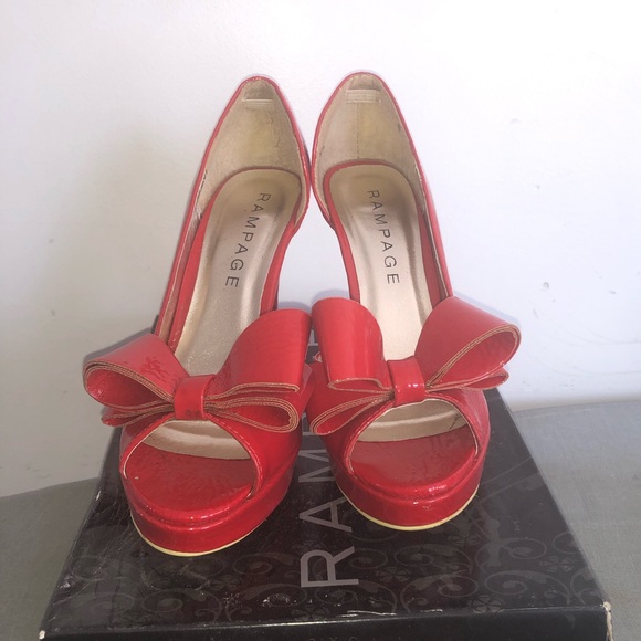 Red High heels - Picture 2 of 6